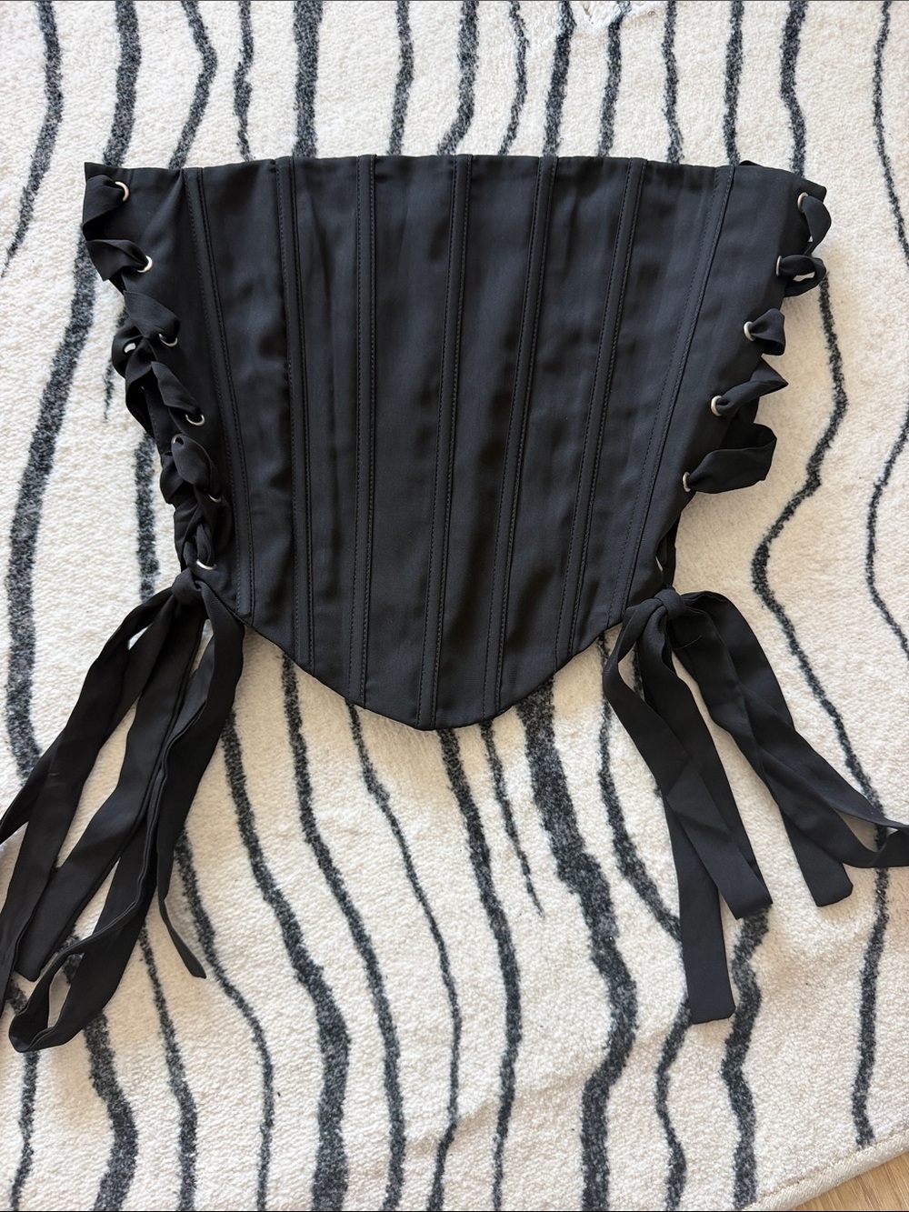MESHKI Black Lace-Up Waist Corset